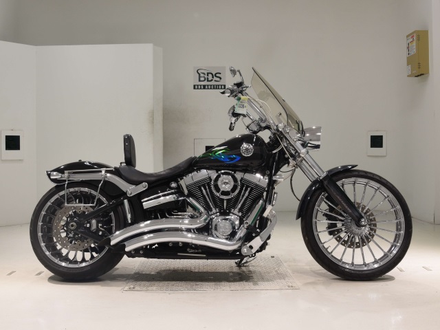 HD BREAKOUT FXSB1580 2015