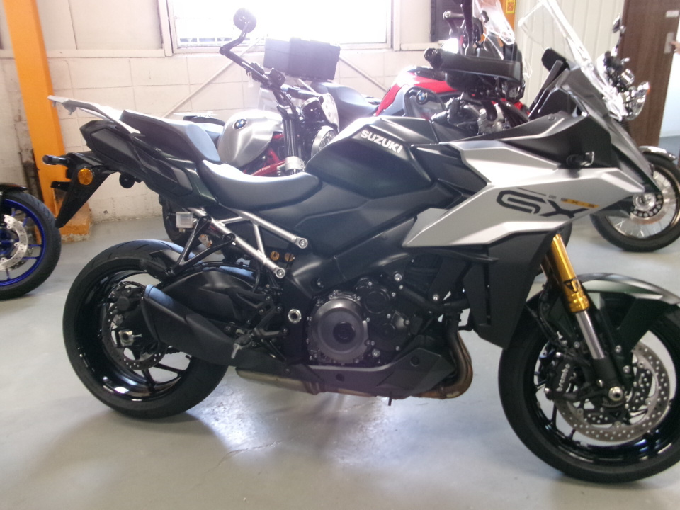 Suzuki GSX-S1000 2024