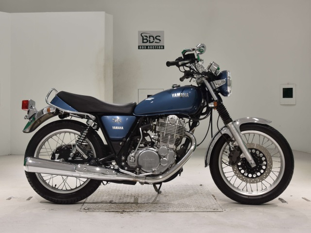 Yamaha SR400 2020