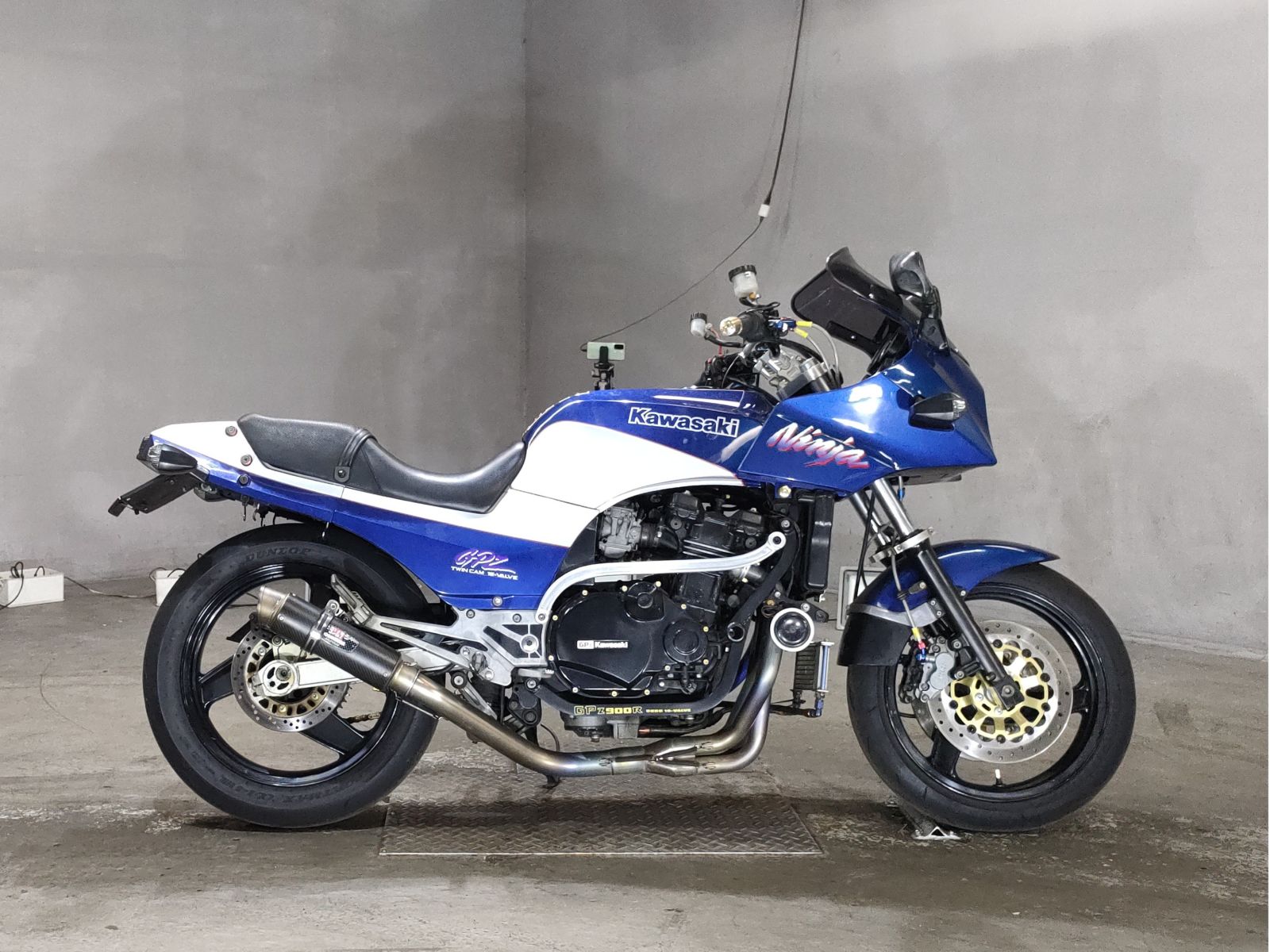 Kawasaki GPZ900R 1994