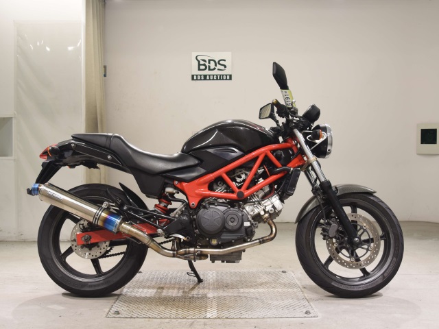Honda VTR250 2011