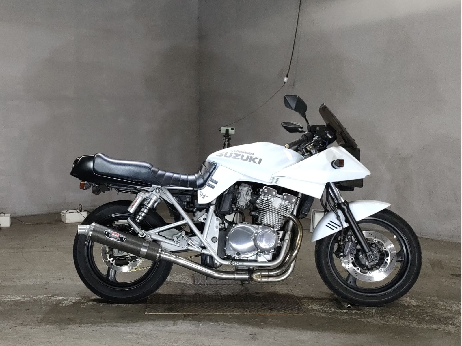 Suzuki GSX400S KATANA 1993