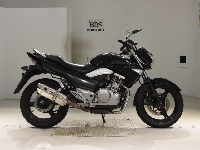 Suzuki GSR250