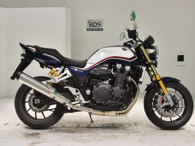 Honda CB1300SF 2023