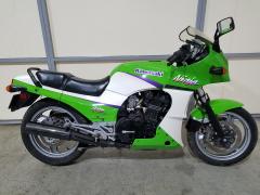 Kawasaki GPZ900R 1999