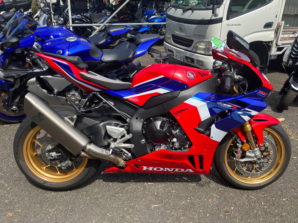 Honda CBR1000RR-R FB SP 2023