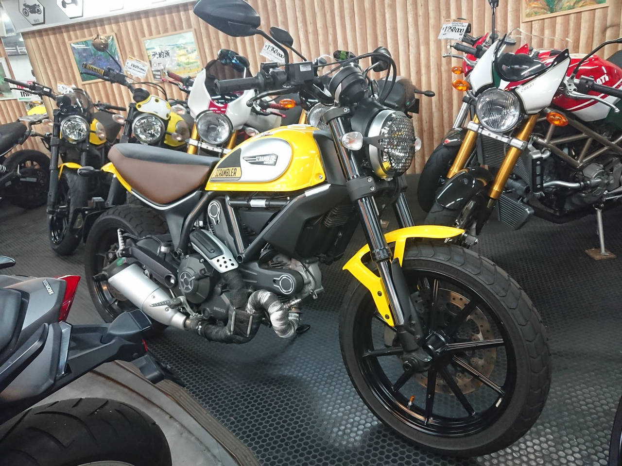 Ducati SCRAMBLER 803 ICON 2015