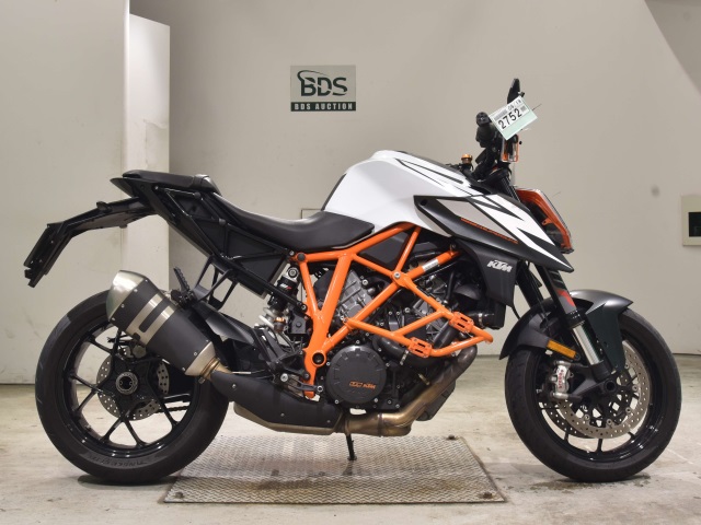 KTM 1290 SUPERDUKE R 2020