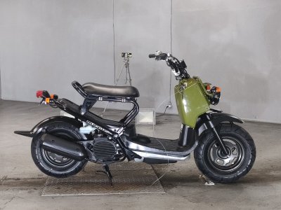 Honda ZOOMER 2011