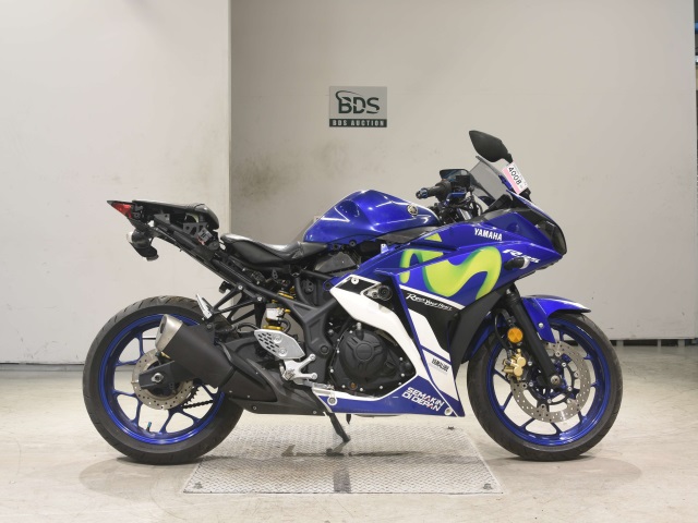 Yamaha YZF-R25 2015