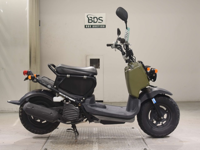 Honda ZOOMER 2011