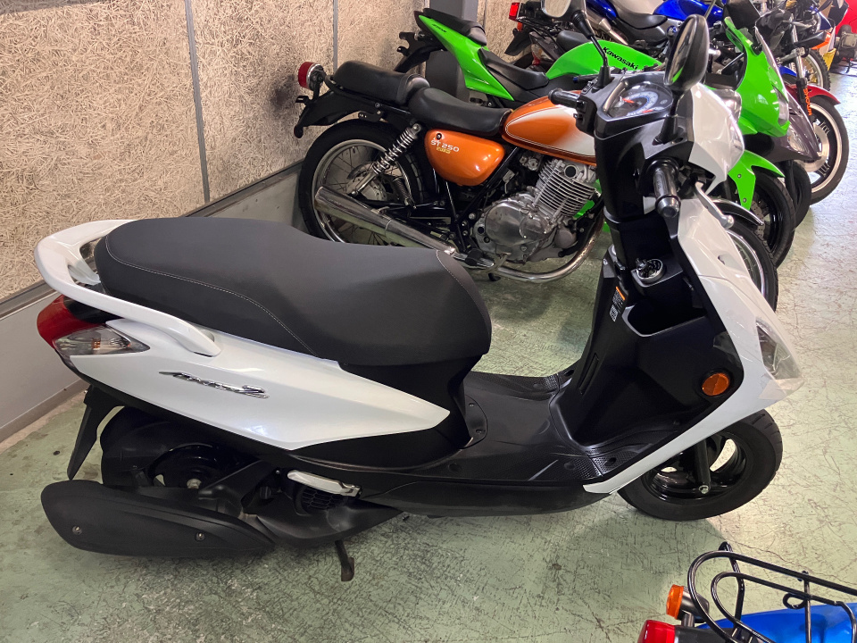 Yamaha AXIS Z 2022