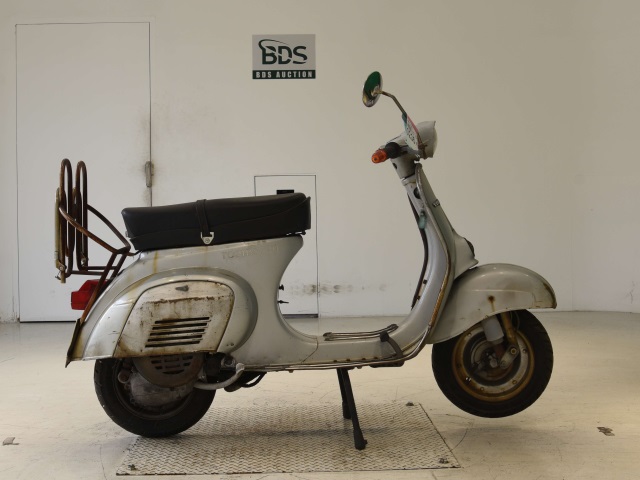 Vespa 100