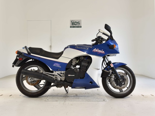 Kawasaki GPZ900R 1993