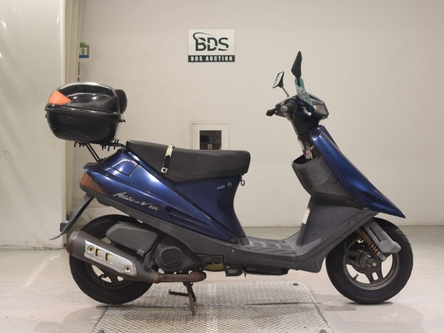 Suzuki ADDRESS V100