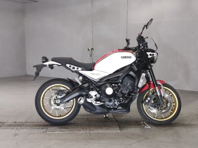 Yamaha XSR900 2021