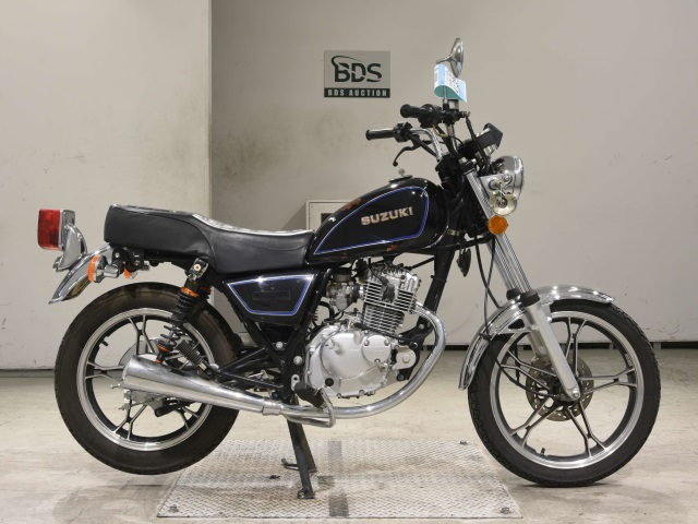 Suzuki GN125 2012