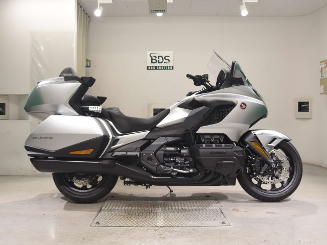 Honda GL1800 TOUR 2025