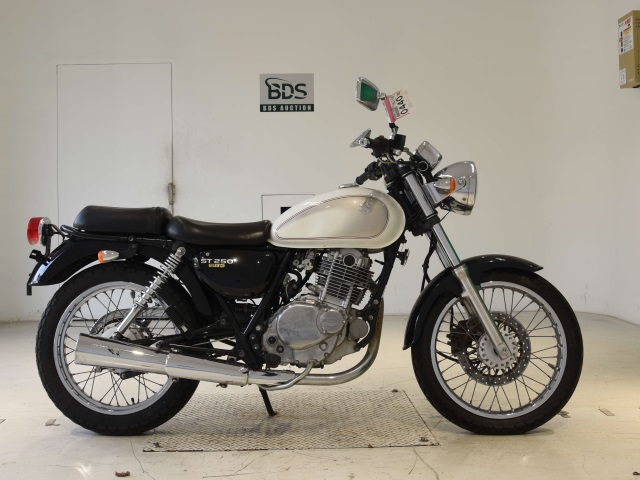 Suzuki ST250E