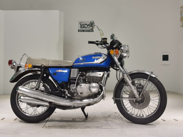 Suzuki GT380 2024