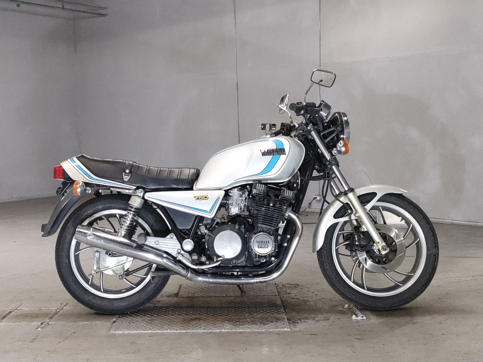 Yamaha XJ750E 1981