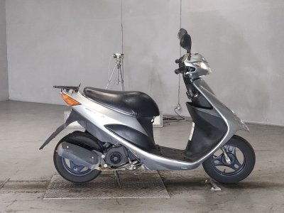 Suzuki ADDRESS V50
