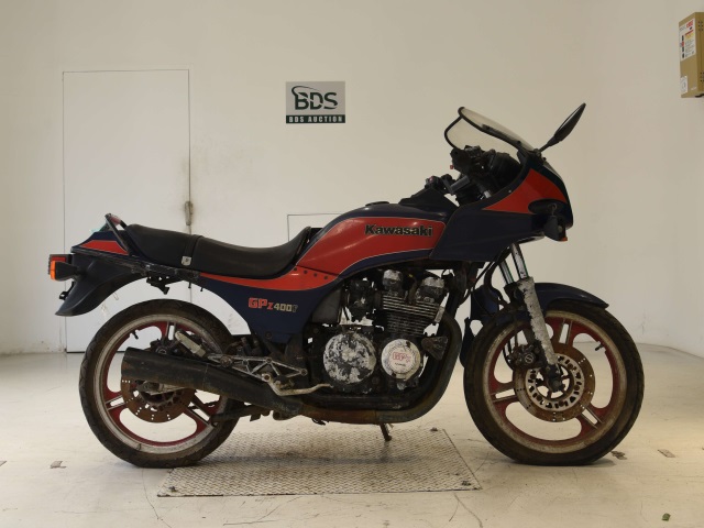 Kawasaki GPZ400F 1983