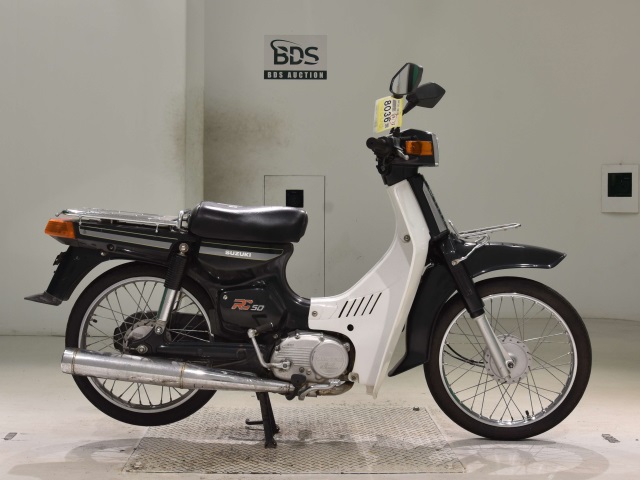 Suzuki RC50
