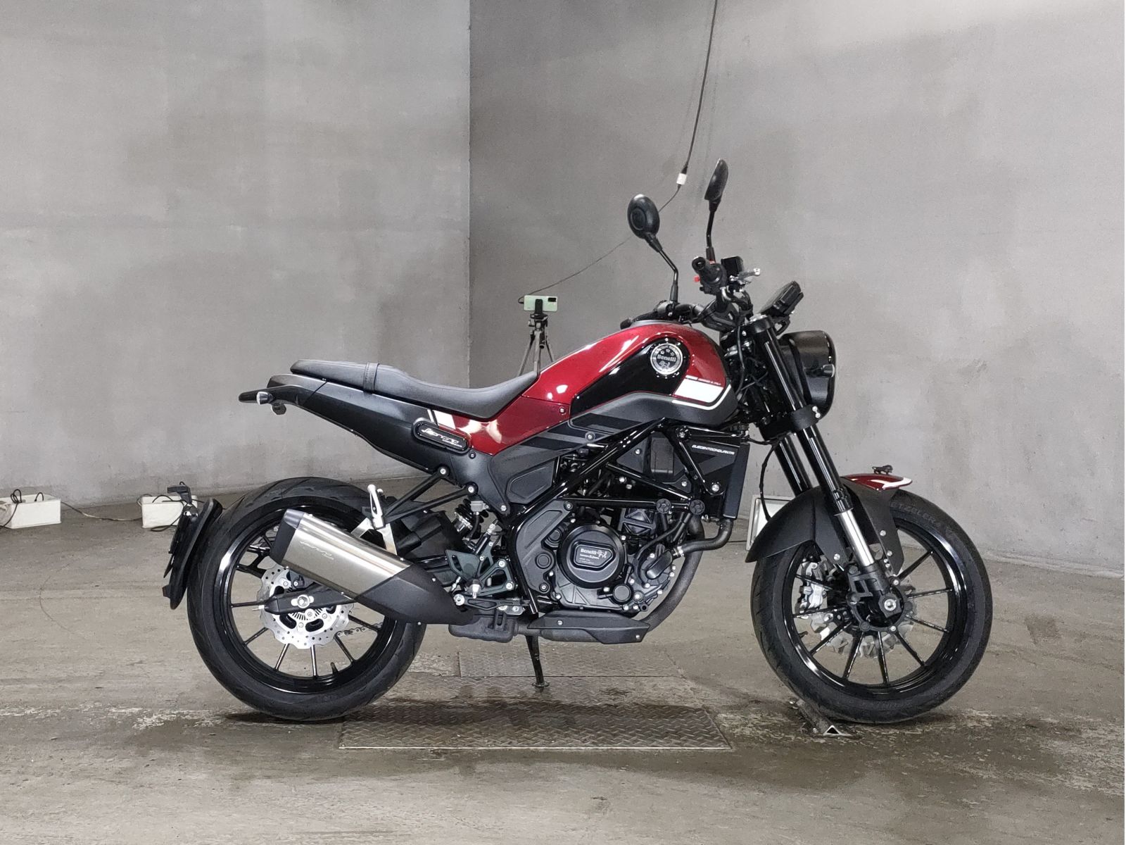 Kawasaki re on chi-no250 2021