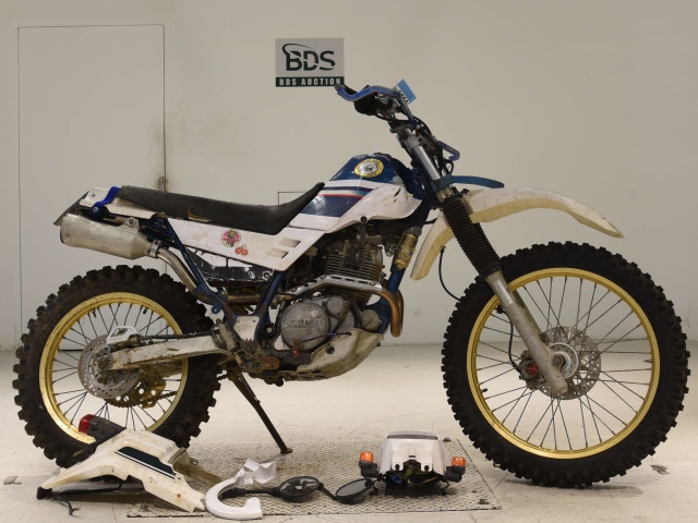 Yamaha SEROW XT225 1995