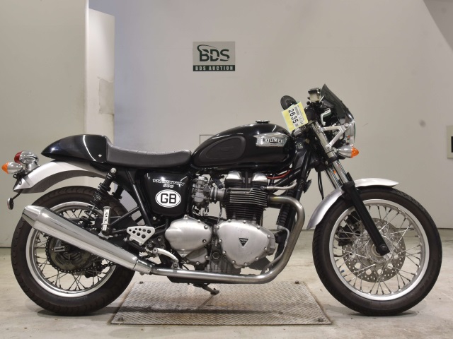 Triumph THRUXTON900 2005