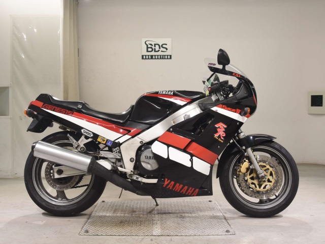Yamaha FZR1000 2081