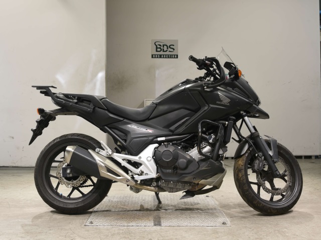 Honda NC750X 2016