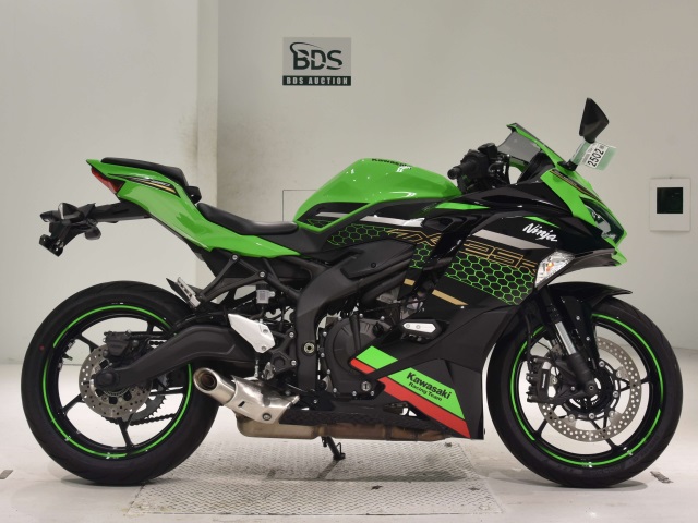 Kawasaki NINJA ZX-25R 2021