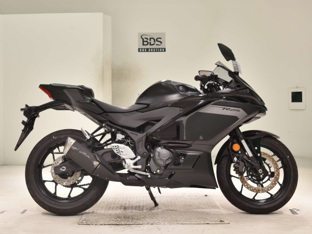Yamaha YZF-R25A 2025