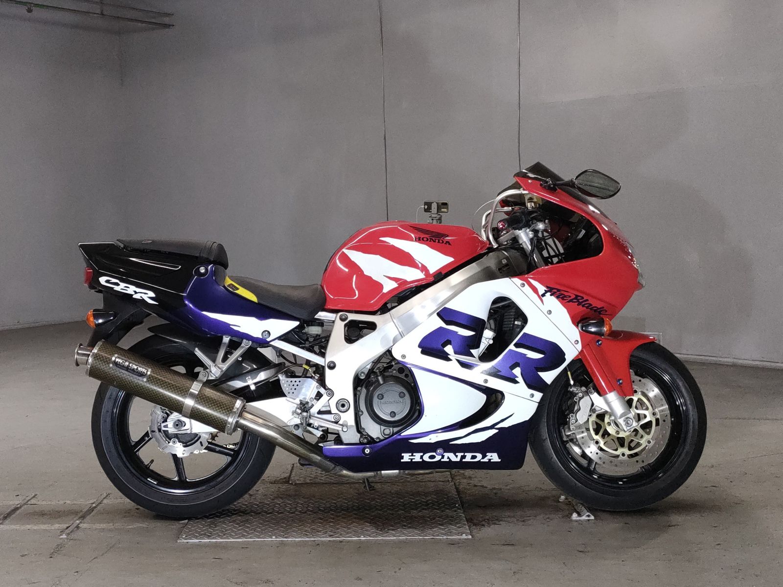 Honda CBR900RR 1999