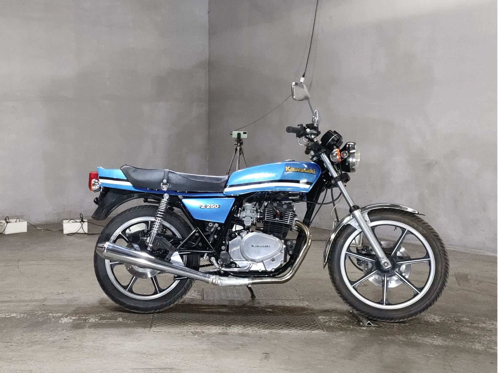 Kawasaki Z250FT