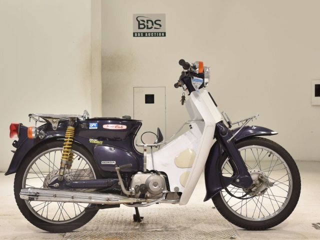 Honda C50 2002