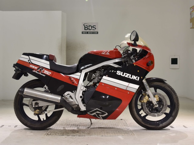 Suzuki GSX-R750 1986