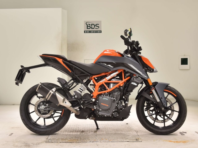 KTM 390 DUKE 2025