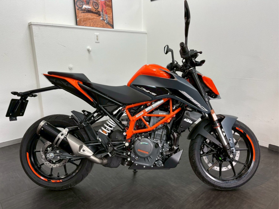 KTM 390 DUKE 2025