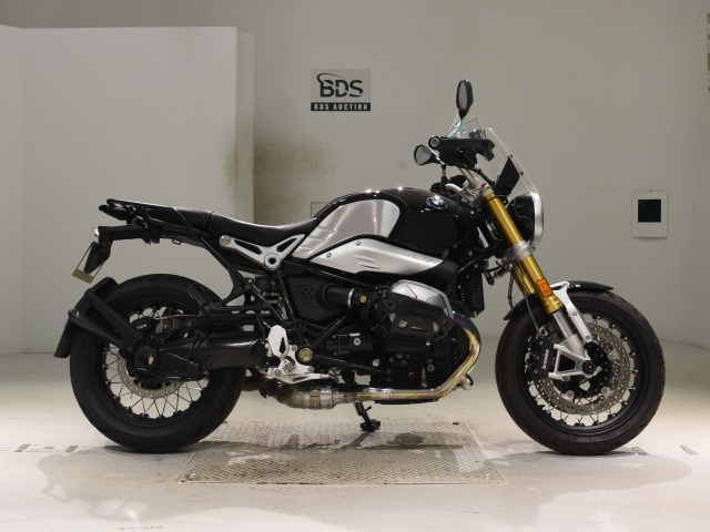 BMW R NINE T 2023