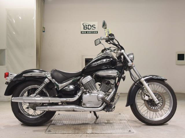 Suzuki INTRUDER 250LC 2000