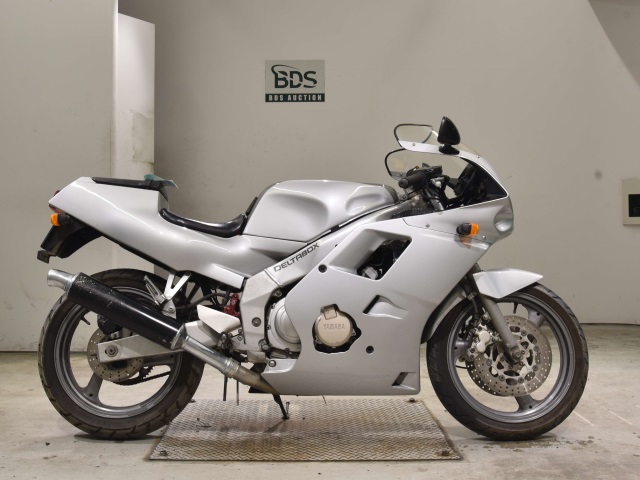 Yamaha FZR250 1989