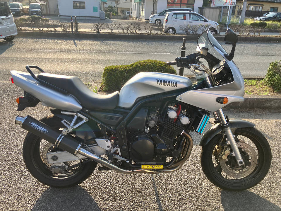 Yamaha FZ400 1997