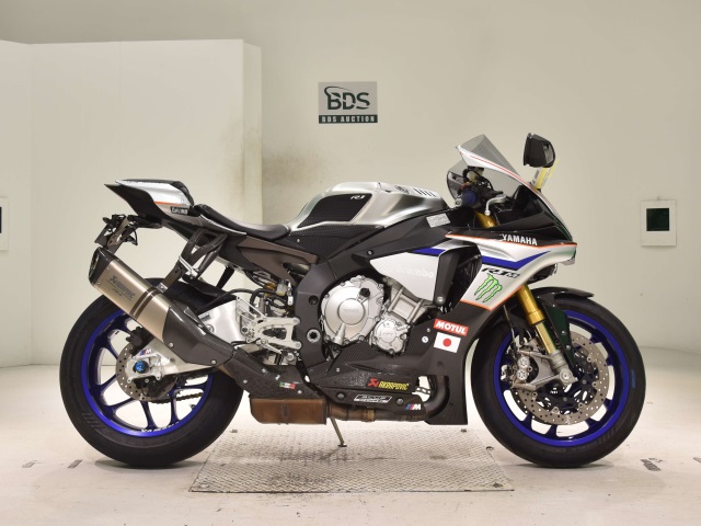 Yamaha YZF-R1M 2015