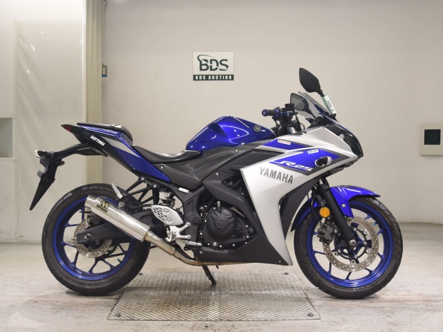 Yamaha YZF-R25 2015