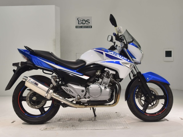 Suzuki GSR250