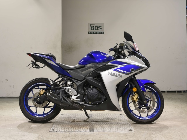 Yamaha YZF-R25 2015