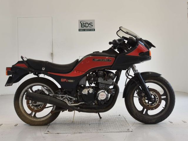 Kawasaki GPZ400F 1984